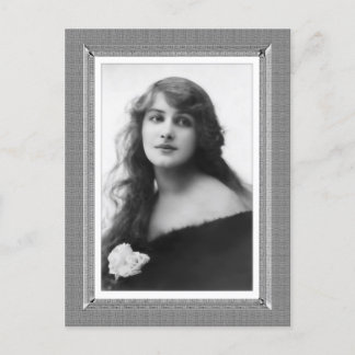 Vintage Schönheit - Vertrauen in Schwarzweiß Postkarte