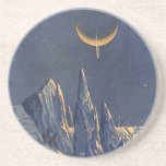 Vintage Science Fiction, Mondschneeplanet Sandstein Untersetzer<br><div class="desc">Vintage Illustration futuristische Science Fiction Planeten und Weltraumbild. Ein 50er Retro-Sci-Fi-Comic Buch-Design mit einem fremden Planeten bedeckt mit Eis und Schnee in der Nacht mit einem Halbmond über den Bergen im Winter.</div>