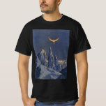 Vintage Science Fiction, Mondschneeplanet T-Shirt<br><div class="desc">Vintage Illustration futuristische Science Fiction Planeten und Weltraumbild. Ein 50er Retro-Sci-Fi-Comic Buch-Design mit einem fremden Planeten bedeckt mit Eis und Schnee in der Nacht mit einem Halbmond über den Bergen im Winter.</div>