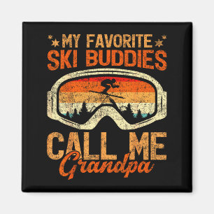 Vintage-Ski-Kumpels nennen Opa-Skiing-Vaters Magnet