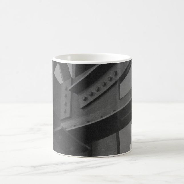 Vintage Stahlbauarchitektur Wolkenkratzer Kaffeetasse (Mittel)