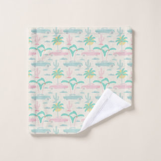 Vintage Summer day under palms with nostalgic cars Waschlappen