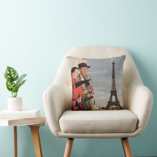 Vintage Touristen, die im Pariser Eiffelturm reise Kissen