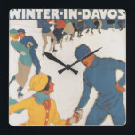 Vintage Travel, Art Deco, Winter Davos Schweiz Quadratische Wanduhr<br><div class="desc">Vintage Illustrationswerbung,  europäisches Reiseplakat oder Gepäcklabel aus Davos,  Schweiz mit einem Liebe- und Romantik-Sportdesign mit Eis Skaten. Winter in Davos.</div>