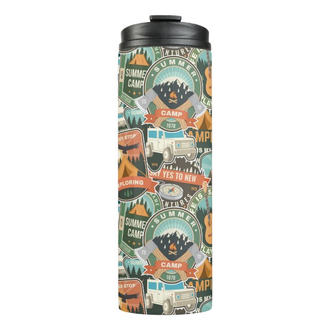 Vintage Travel Explorer-Muster Thermosbecher (Vorderseite)