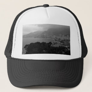 Vintage-Uhr mit Blick auf die Küste von Monaco Mon Truckerkappe