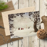 Vintage Viktorianische Weihnachtsszene Feiertagspostkarte<br><div class="desc">Diese Vintage Viktorianische Weihnachtspostkarte ist ein perfekter Weg, um die Magie der Saison mit den Lieben zu teilen. Ob Sie es als einen Feiertagsgruß schicken oder als kostbaren Sake behalten haben, es wird sicher ein Gefühl des Staunens inspiriert und der zeitlose Charme einer Viktorianischen Weihnachtszeit. Wir wünschen Ihnen eine Feriensaison...</div>
