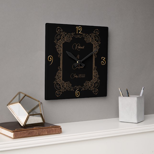 Vintage Wedding Romantic Steampunk Mairytale Quadratische Wanduhr (Büro)