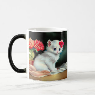Vintage White Kitten Illustration mit roten Blume Verwandlungstasse