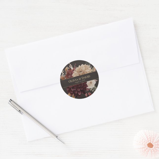 Vintage Witchy Floral Wedding Round Sticker (Umschlag)