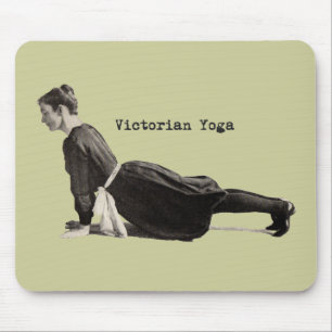 Vintage-Yoga-Frau in der Aufwärts-Hunde-Haltung Mousepad