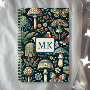 Vintagefarbige Schmetterlinge, Pilze und Laub Notizbuch