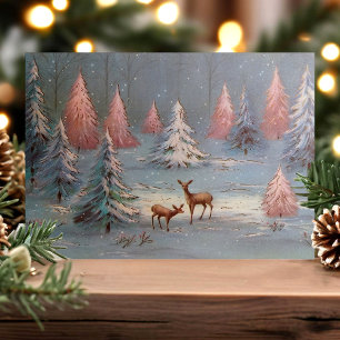 Vintagehirsch im schneebedeckten Wald rosa Weihnac Feiertagspostkarte
