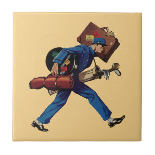 Vintager Bellhop in Uniform, Suitcase und Golf Clu Fliese