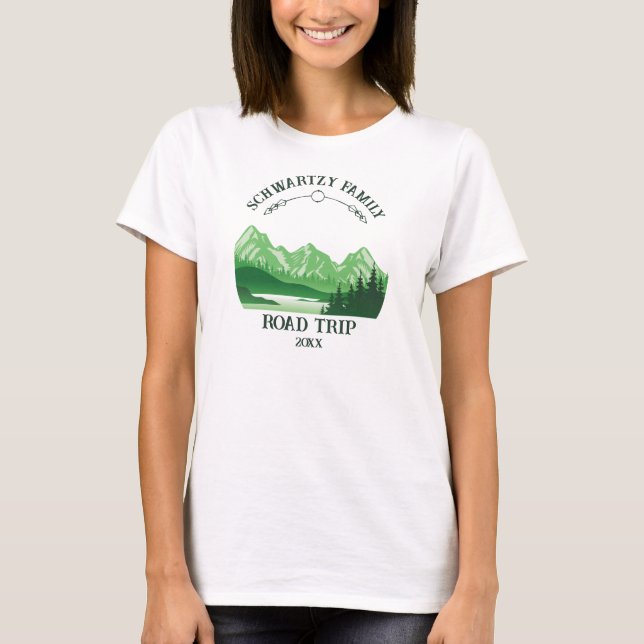 Vintager Berg Sonnenuntergang Außensee Retreat Grü T-Shirt (Vorderseite)