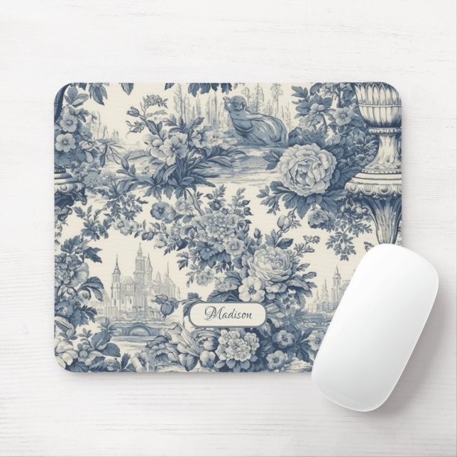 Vintager Blumenchic Blue Toile de jouy Monogram Mousepad (Mit Mouse)