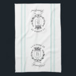 Vintager französischer Sack-Individuelle Name und Küchentuch<br><div class="desc">Vintage französisch geätzte Grafiken und weiche, minzblau geklemmte Streifen sind die perfekte Ergänzung zu der französischen Küchendekoration auf diesem Waffelhandtuch, das auf dem Strick gefertigt wurde. Vergessen Sie nicht die Touch der Personalisierung mit Ihrem Monogramm und Familiennamen.</div>