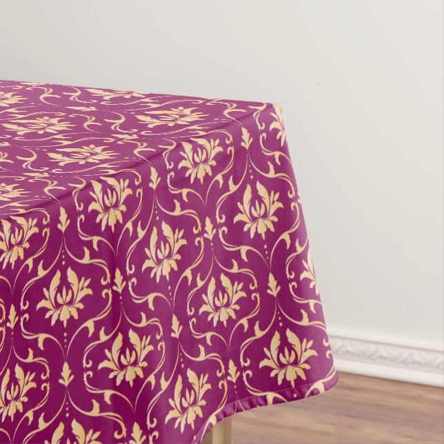 Vintager GoldDamast auf Royal Plum Tischdecke (Beispiel)