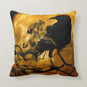 Vintager gotischer Halloween-Riesenvogel Kissen