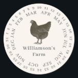 Vintager Haltungsbetrieb umschlossen Datum Eierkar Runder Aufkleber<br><div class="desc">Rustikale und einfache Hühnereier-Etiketten mit Ihrem Firmennamen in schwarz moderner Typografie auf Elfenbeinhintergrund mit einem stilvollen Vintagen Hühnerprint. Fügen Sie einfach den Namen Ihres Hausmeisters in das Etikett ein und umkreisen Sie das korrekte Datum Ihrer frischen Eier. Exklusiv für Sie entworfen von Happy Dolphin Studio. Wenn Sie Hilfe oder passende...</div>