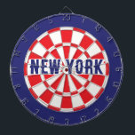 Vintager klassischer Stil NEW YORK White Navy und  Dartscheibe<br><div class="desc">Vintages klassisches New YORK White Navy and Red Colored Dart Board Game Including 6 Brass Darts (kann Text personalisieren) 🎯 Bitte lass mir zu wissen, wenn Sie zusätzliche Fragen haben und weil Zazzles Kundensupport das Kundenerlebnis bewältigt, das Sie Zazzle Kundensupport durch Chat, Telefon oder E-Mail erreichen können, wie in diesem...</div>