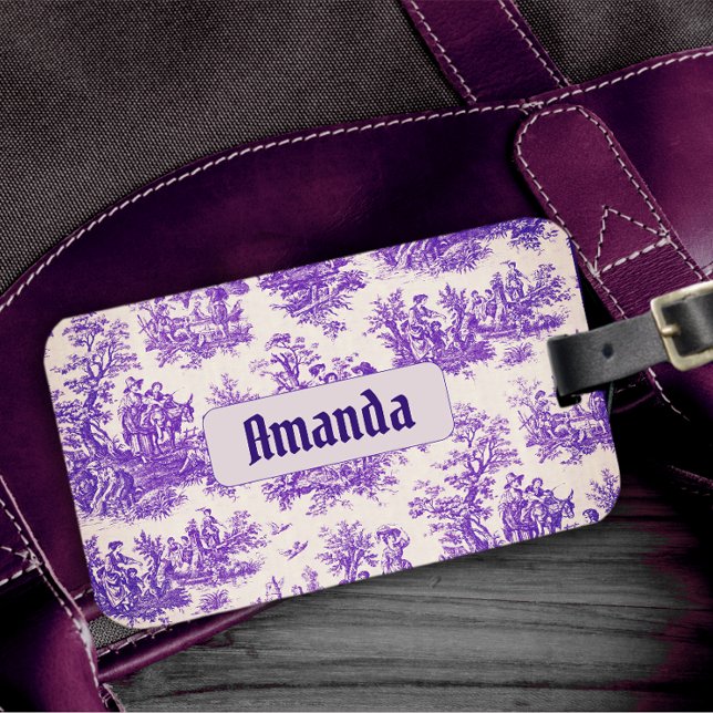 Vintager lila Toile de jouy monogramm Gepäckanhänger (Von Creator hochgeladen)