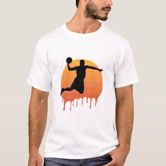 Vintager Mann springt mit Basketball T-Shirt