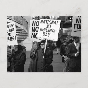Vintager nationaler Tag ohne Lächeln Postkarte
