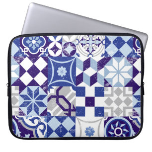 Vintager Patchwork-Hintergrund mit traditionellem Laptopschutzhülle