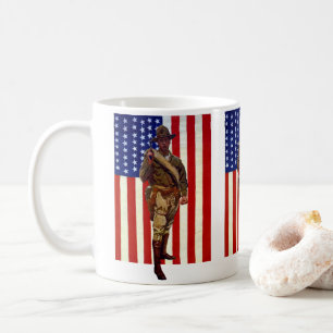 Vintager Patrioter Soldat mit amerikanischer Flagg Kaffeetasse