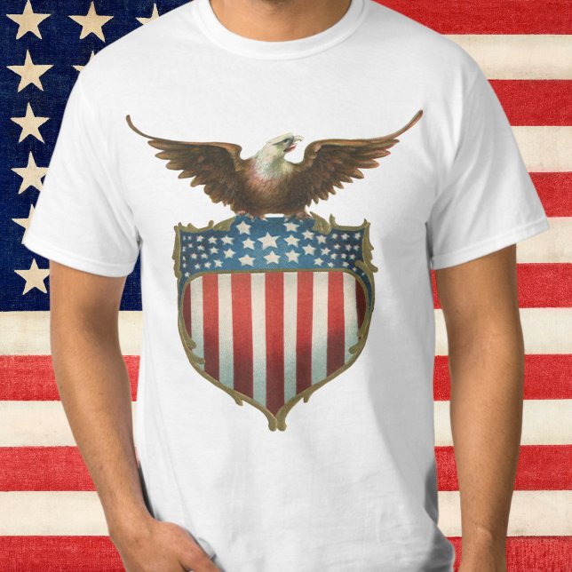 Vintager Patriotismus, Stolzer Adler über amerikan T-Shirt (Von Creator hochgeladen)