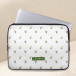 Vintager Personalisierter Laptop-Sieb Laptopschutzhülle<br><div class="desc">Maßgeschneiderte Notebookhülle mit Vintagem Blumenmuster mit personalisiertem Namen/Monogramm.</div>