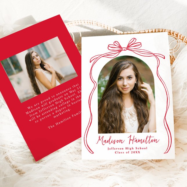 Vintager Red Bow Arch Foto Abschluss Ankündigung (Von Creator hochgeladen)