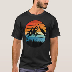 Vintager Retroberg für Kletterer und Wanderer T-Shirt