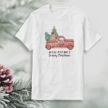 Vintager roter LKW mit Weihnachtsbaum-Eigenem Text T-Shirt<br><div class="desc">Feiern Sie die Saison mit diesem lustigen Holiday T - Shirt mit einem Vintagen roten LKW mit einem Weihnachtsbaum. Fügen Sie 3 Zeilen benutzerdefinierten Text hinzu. Ideal für die passenden T - Shirt,  um Ihren Weihnachtsbaum,  ein Ferien-Foto oder Wiedersehen/Weihnachten-Ansammlung zu erhalten.</div>