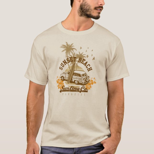 Vintager Sonnenuntergang-Strand-surfendes T-Shirt (Vorderseite)