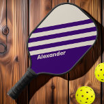 Vintager Sport Grapevine Streifen mit Namen Pickleball Schläger<br><div class="desc">Das Vintage Sport Grapevine Stripes Pickleball Paddel zeichnet sich durch ein gewagtes und dynamisches Design mit kräftigen Erdtönen aus, die die Schönheit eines Weingartens hervorrufen. Die tief inspirierten Streifen schaffen eine bemerkenswerte visuelle Anziehungskraft, während der personalisierte Name dem Paddel eine einzigartige und individuelle Touch verleiht. Dieses Paddel eignet sich perfekt...</div>