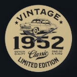 Vintager Tag 1952 Klassik 70 Jahre alt 70. Vathers Große Wanduhr<br><div class="desc">Perfekte Geschenkidee für Damen und Herren - Vintag 1952 Geburtstagskleidung. Beste Feiertage für Eltern, die 70 Mutter, Mama, Onkel, Großmutter, Beste Freundin, Vater, Großvater, Tante, Ehemann, Vater 70 Yr Alte Geburtstagsparty feiern Ihr Ehemann, Ehefrau, Mama, Vater 70. Geburtstagsparty mit diesem lustigen 70 Yr Altes Geschenk, Komplettieren Sie Ihre Sammlung von...</div>