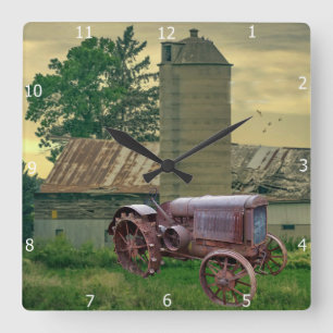 VINTAGER TRAKTOR QUADRATISCHE WANDUHR