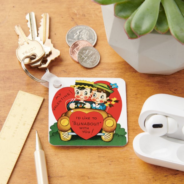 Vintager Valentinstag, Niedlicher Junge und Mädche Schlüsselanhänger (Schreibtisch)