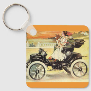 Vintager Verkehr, Frau im Cabrio Schlüsselanhänger