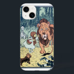 Vintager Zauberer für Oz-Zeichen, Gelbe Ziegelstra Case-Mate iPhone Hülle<br><div class="desc">Vintage Illustration klassischer Kindermärchen von William Wallace Denslow aus dem Viktorianischen Era-Geschichtenbuch Der wunderbare Zauberer von Oz von L. Frank Baum. Hier weint die feige Löwe, nachdem das junge Mädchen Dorothy ihn über die Nase geschmissen hat, nachdem der Löwe ihren Haustier Hund Toto aufgegriffen hatte. "Du solltest dich schämen! Warum...</div>