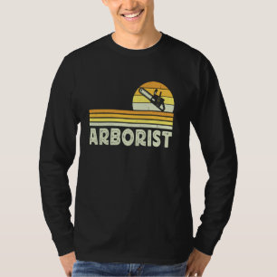 Vintages arabisches Chainsaws-Baumschneiden T-Shirt