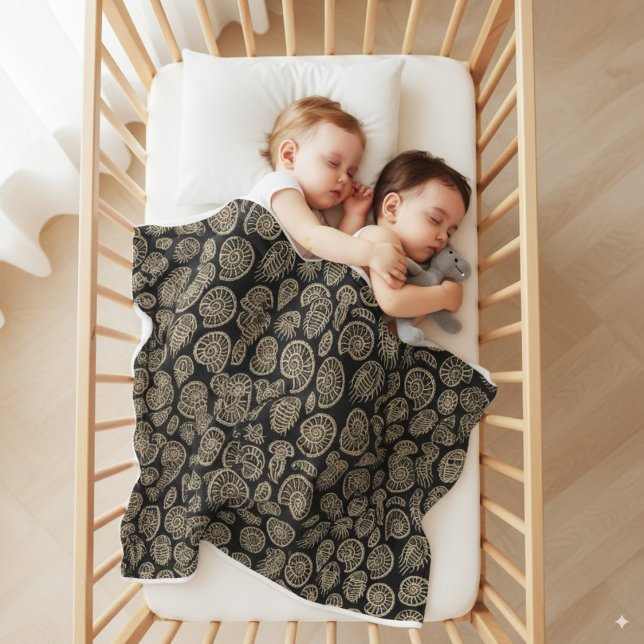 Vintages beige-fossiles Trilobit-Ammoniak-Muster Fleecedecke (Von Creator hochgeladen)