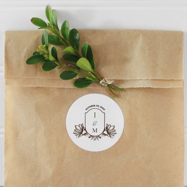 Vintages botanisches Monogramm-Wappen Runder Aufkleber (Von Creator hochgeladen)