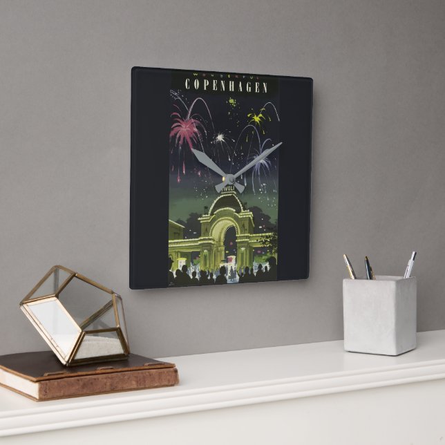 Vintages Copenhagen Illustration Travel Poster Quadratische Wanduhr (Büro)