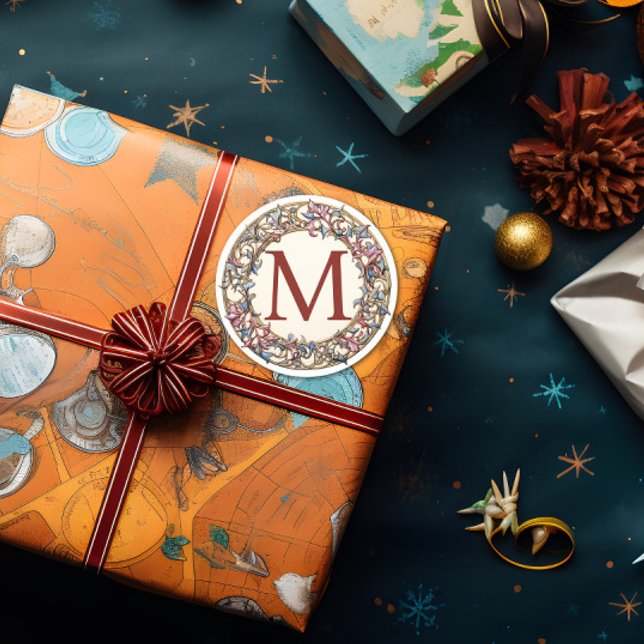 Vintages Floral Monogramm Runder Aufkleber (A monogram label is shown attached to a Christmas gift.)