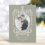 Vintages Foto in klassischem Rahmen neutral grün Feiertagskarte<br><div class="desc">Diese Weihnachtsfeier | Die Urlaubskarte verfügt über einen Vintagen,  weißen Rahmen mit Foto. Für eine weiter gehende Anpassung dieses Designs klicken Sie bitte auf den BUTTON BLAU DESIGN TOOL oben!</div>