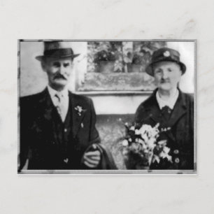 Vintages Foto mit den Großeltern Postkarte