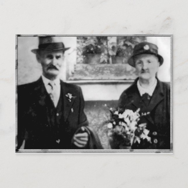 Vintages Foto mit den Großeltern Postkarte (Vorderseite)